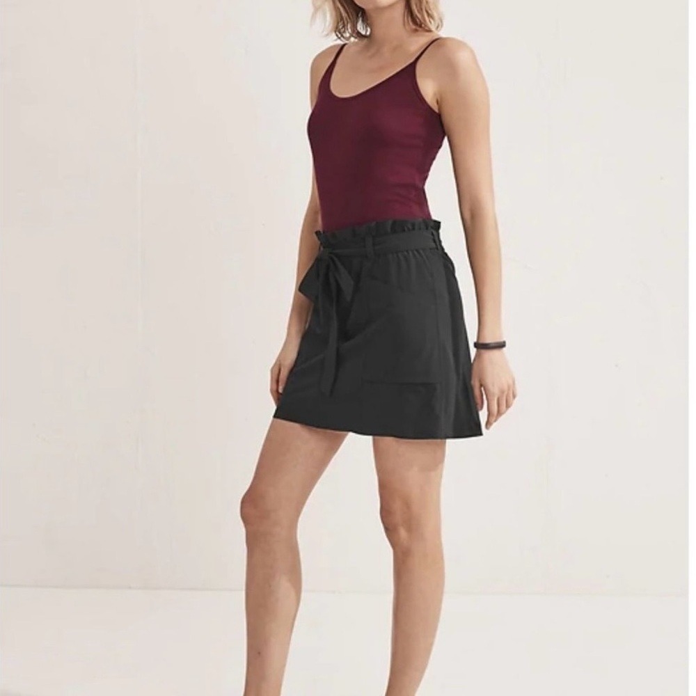 ATHLETA Women's‎ Skyline Skort Black Paper Bag Waist Classic Tie Waist Size 6